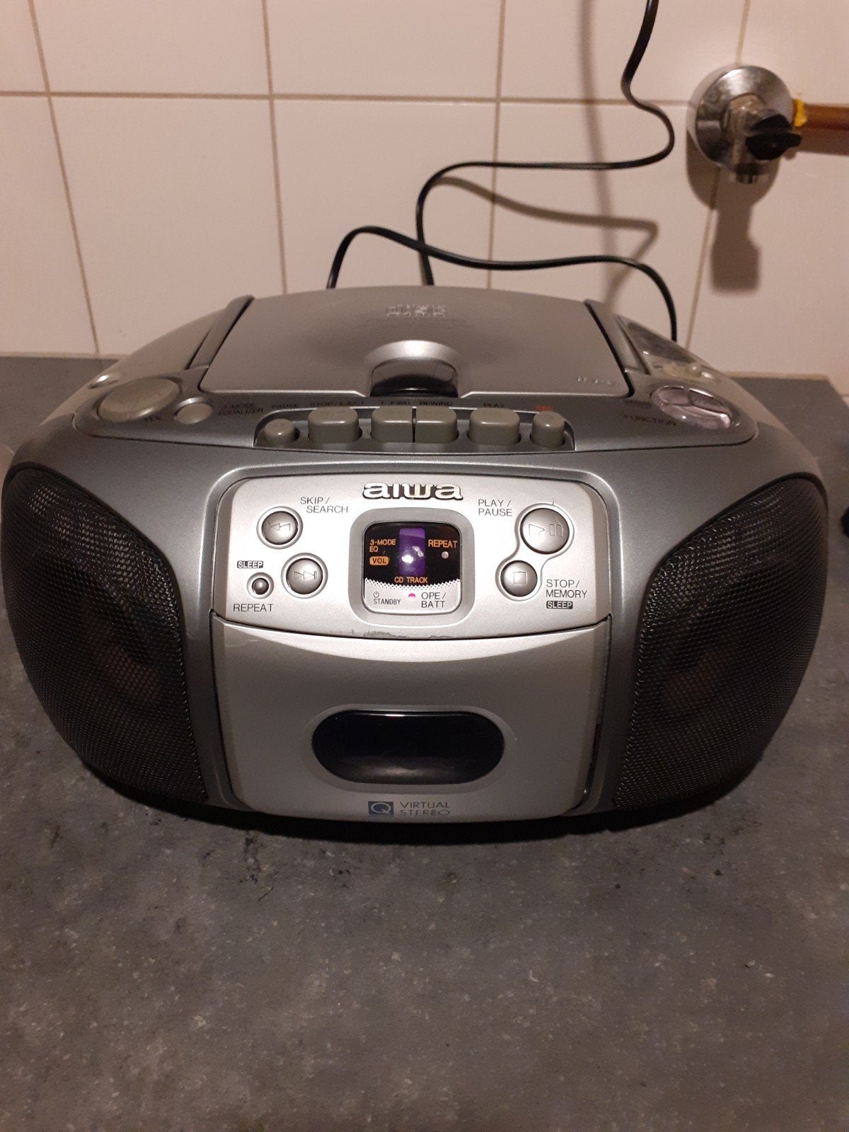 Aiwa CD Cassette Radio met QSound - Alles Werkt, Overige merken, Gebruikt, Draagbaar, Ophalen of Verzenden