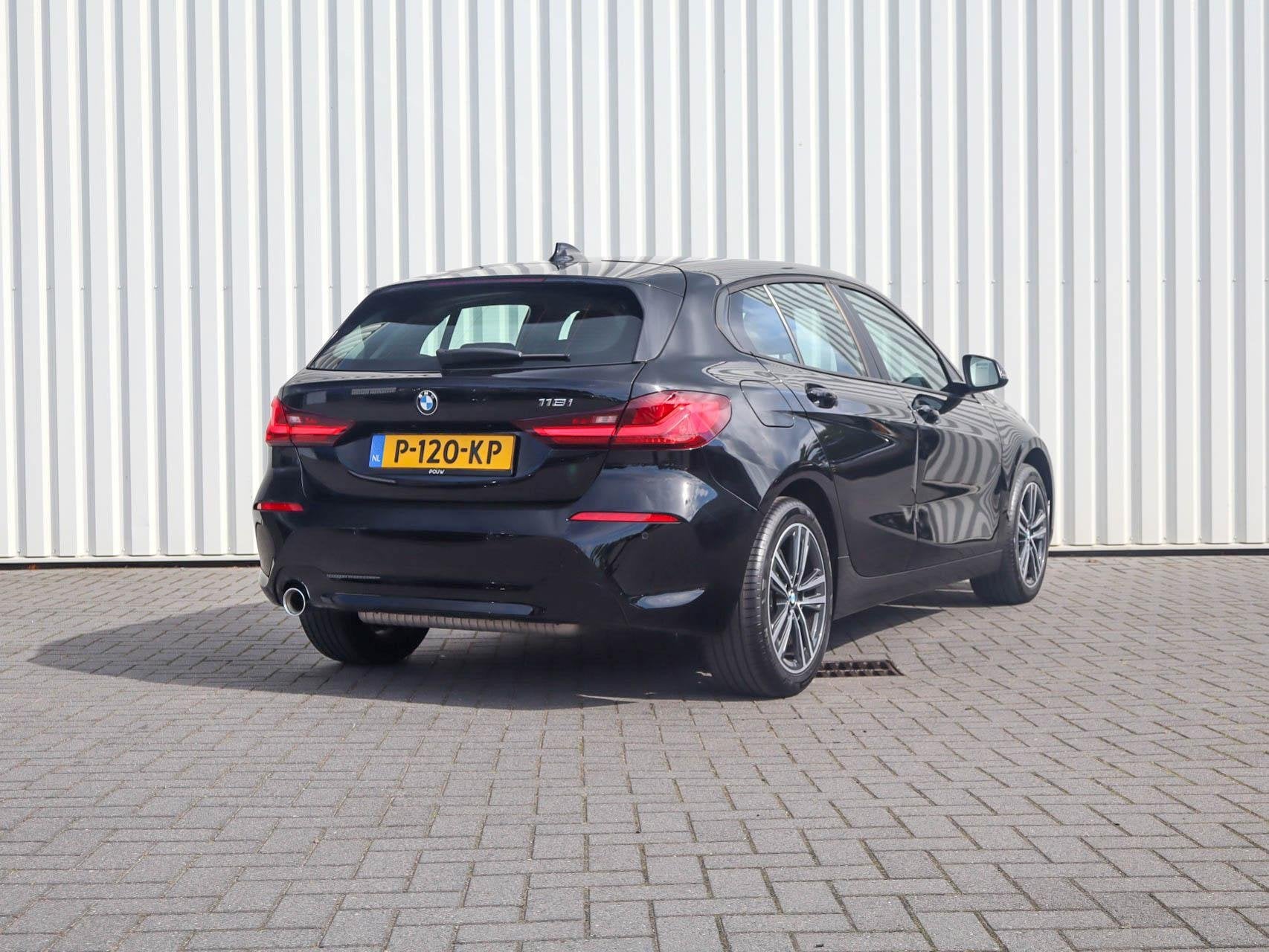 BMW 1-serie 118i 136pk AUT Business Edition | Apple CarPlay, Auto's, 12 maanden, Gebruikt, Zwart, Origineel Nederlands