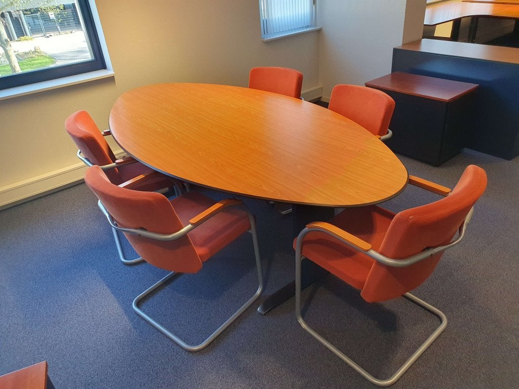 Vergadertafel Lensvelt ellips / ovaal volkern circa 220 cm, Niet ingevuld, Niet ingevuld, Ophalen of Verzenden, Zo goed als nieuw