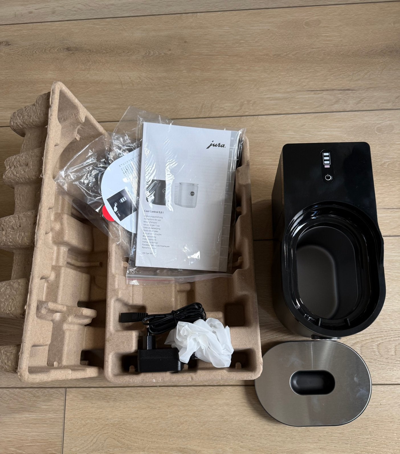 Jura Cool Control 0,6 ltr Black, Ophalen of Verzenden, Zo goed als nieuw, Koffiemachine