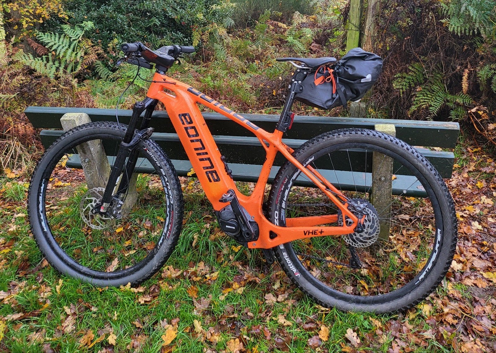Ednine carbon e-mtb Hardtail, carbon verende zadelpen, Hardtail, Zo goed als nieuw, Schijfrem, 53 tot 57 cm
