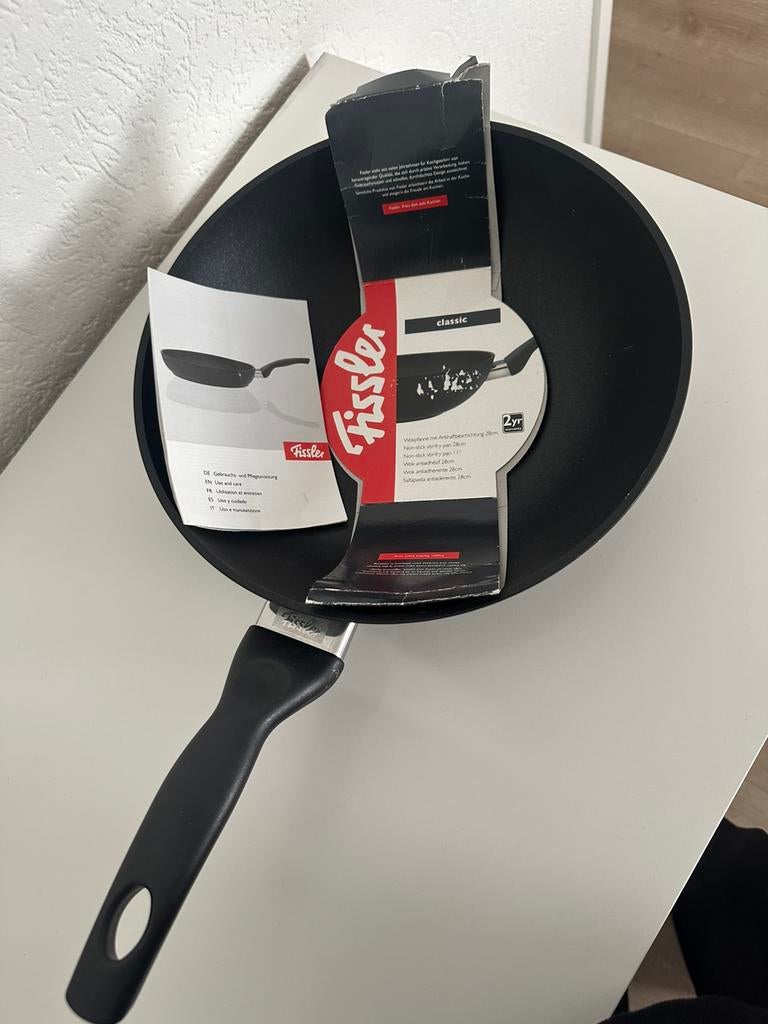 Nieuwe Fissler wokpan 28 cm – ongebruikt – anti-aanbak, Ophalen of Verzenden, Nieuw, Wok