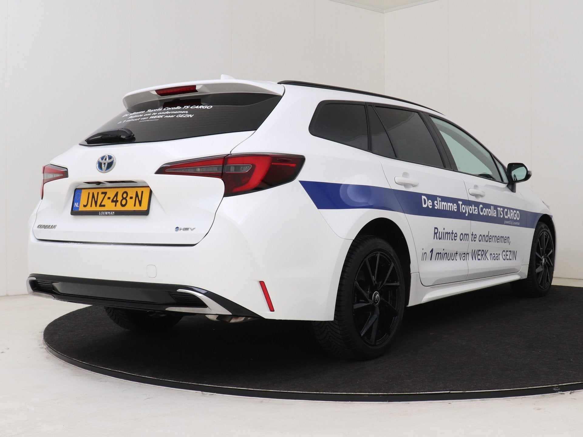 Toyota Corolla Touring Sports Hybrid 140 Active Cargo editio, 12 maanden, 4 cilinders, Corolla, Wit
