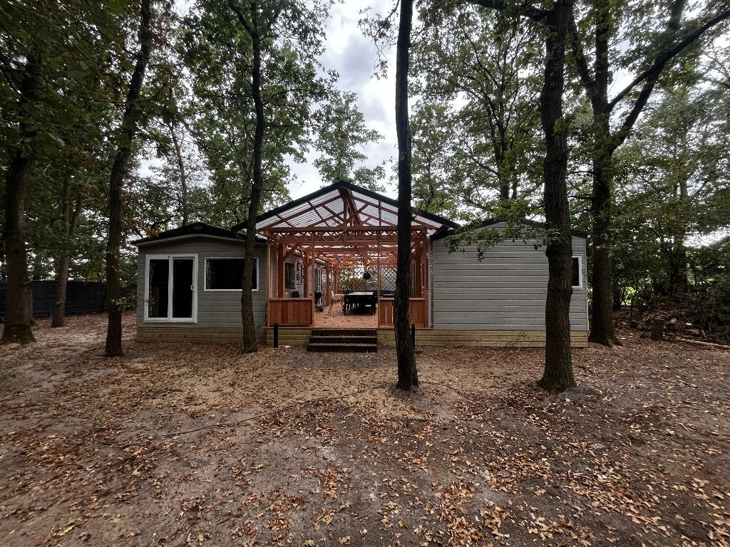 Te koop: 1 of 2 chalets met overkapping (ABI Coworth deluxe), Tot en met 6