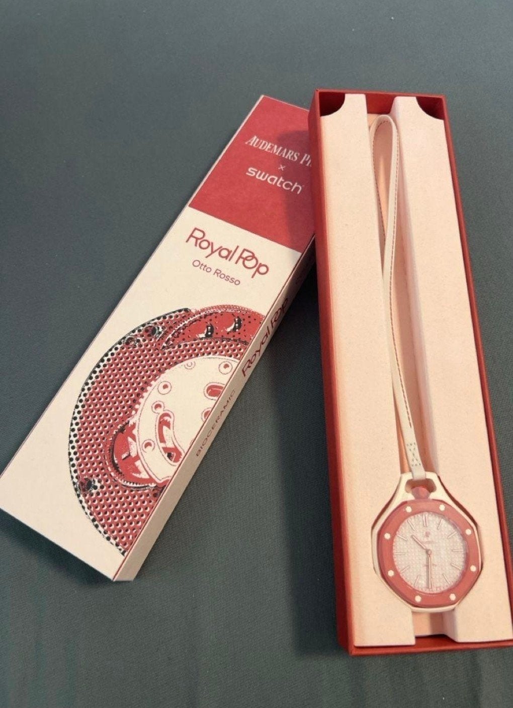 Swatch x Audemars Piguet Royal Pop ROSSO - NIEUW, Sieraden, Tassen en Uiterlijk, Horloges | Dames, Ophalen