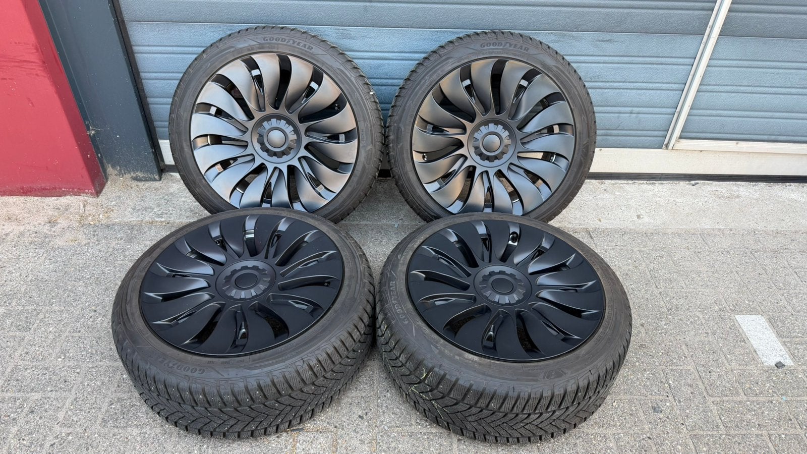 Originele Tesla Model Y 19 inch Gemini velgen winter tpms, Auto-onderdelen, Banden en Velgen, Gebruikt, 255 mm, Banden en Velgen