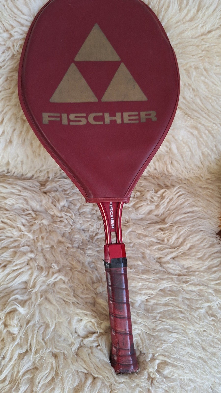 Vintage Fischer Tennisracket met Hoes - Rood, Sport en Fitness, Tennis, Overige merken, Gebruikt, L4, Ophalen of Verzenden