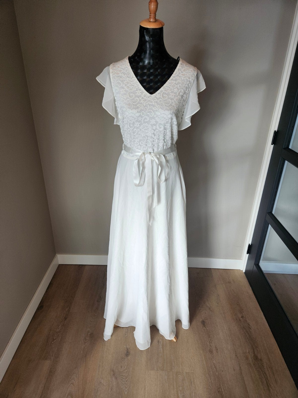nieuw prachtige trouwjurk maat 40 ivory kant stretch, Ophalen of Verzenden, Nieuw, Wit, Trouwjurk