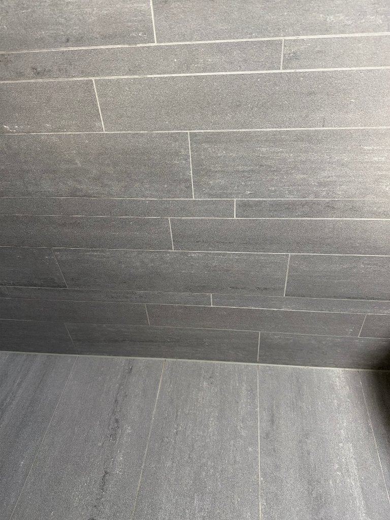 Restpartij grijze badkamertegels, Ophalen, 60 cm of meer, Nieuw, Minder dan 5 m²