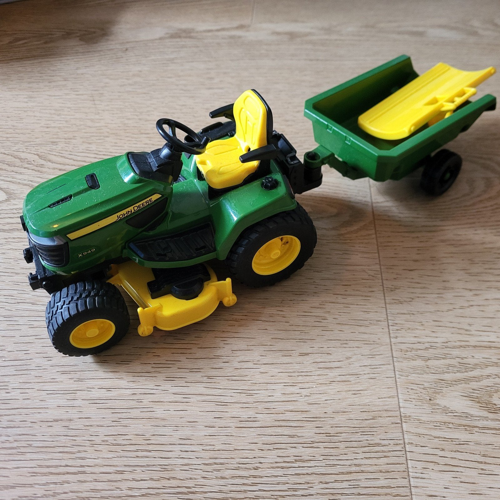 John Deere X949 Zitmaaier Speelgoed Tractor met Aanhanger, Ophalen of Verzenden, Gebruikt