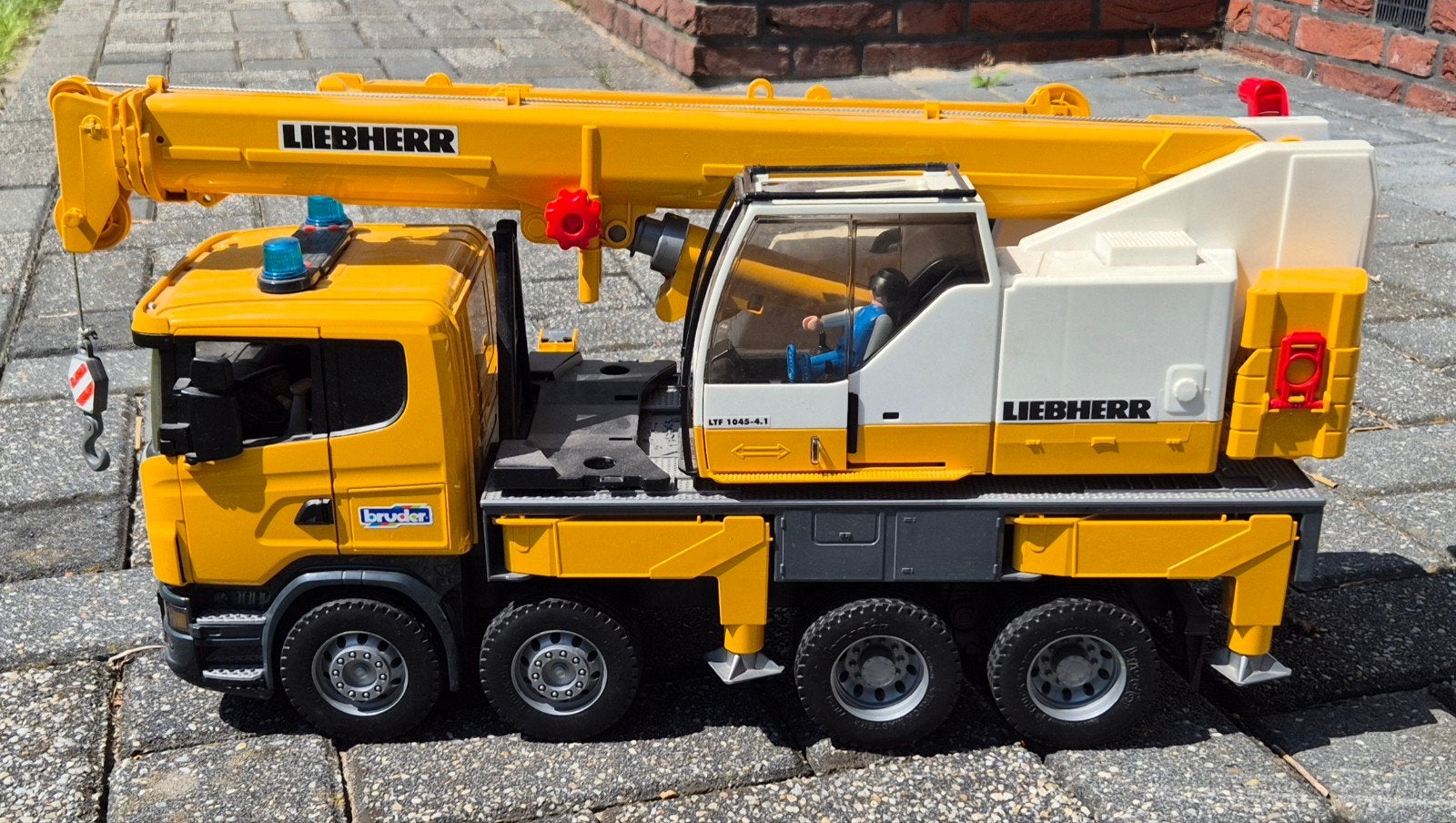 Liebherr Speelgoed Kraanwagen, Ophalen, Gebruikt