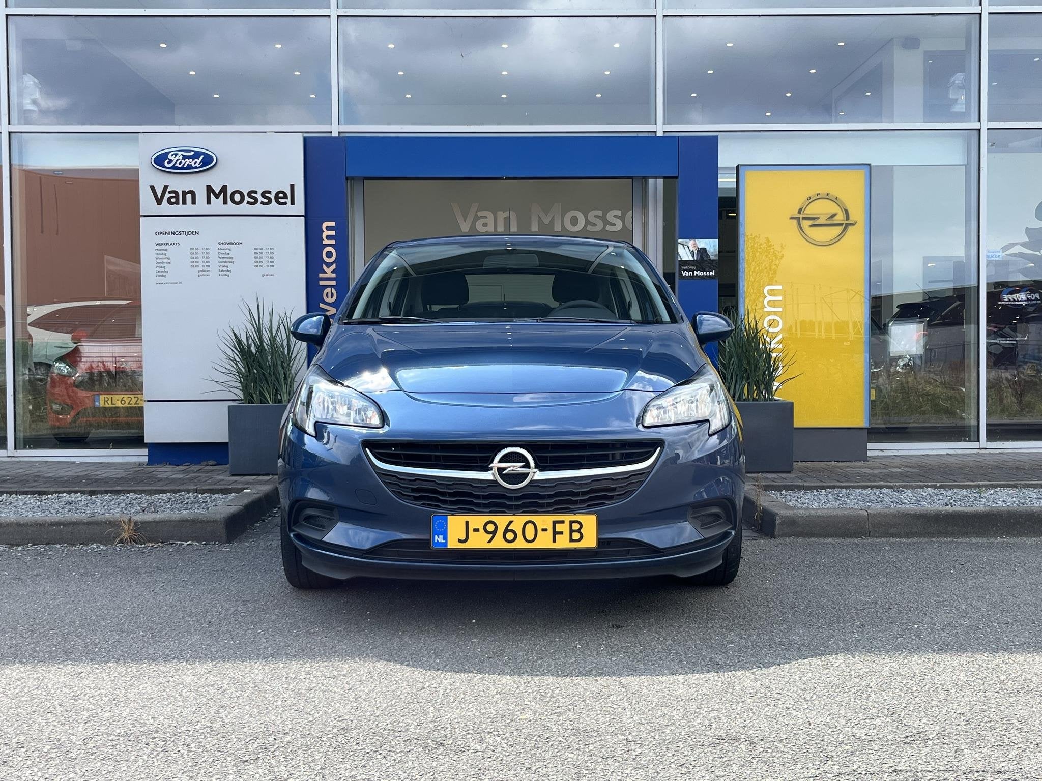 Opel Corsa 1.2 | Airco | Radio | Trekhaak |, Voorwielaandrijving, 12 maanden, Gebruikt, Blauw