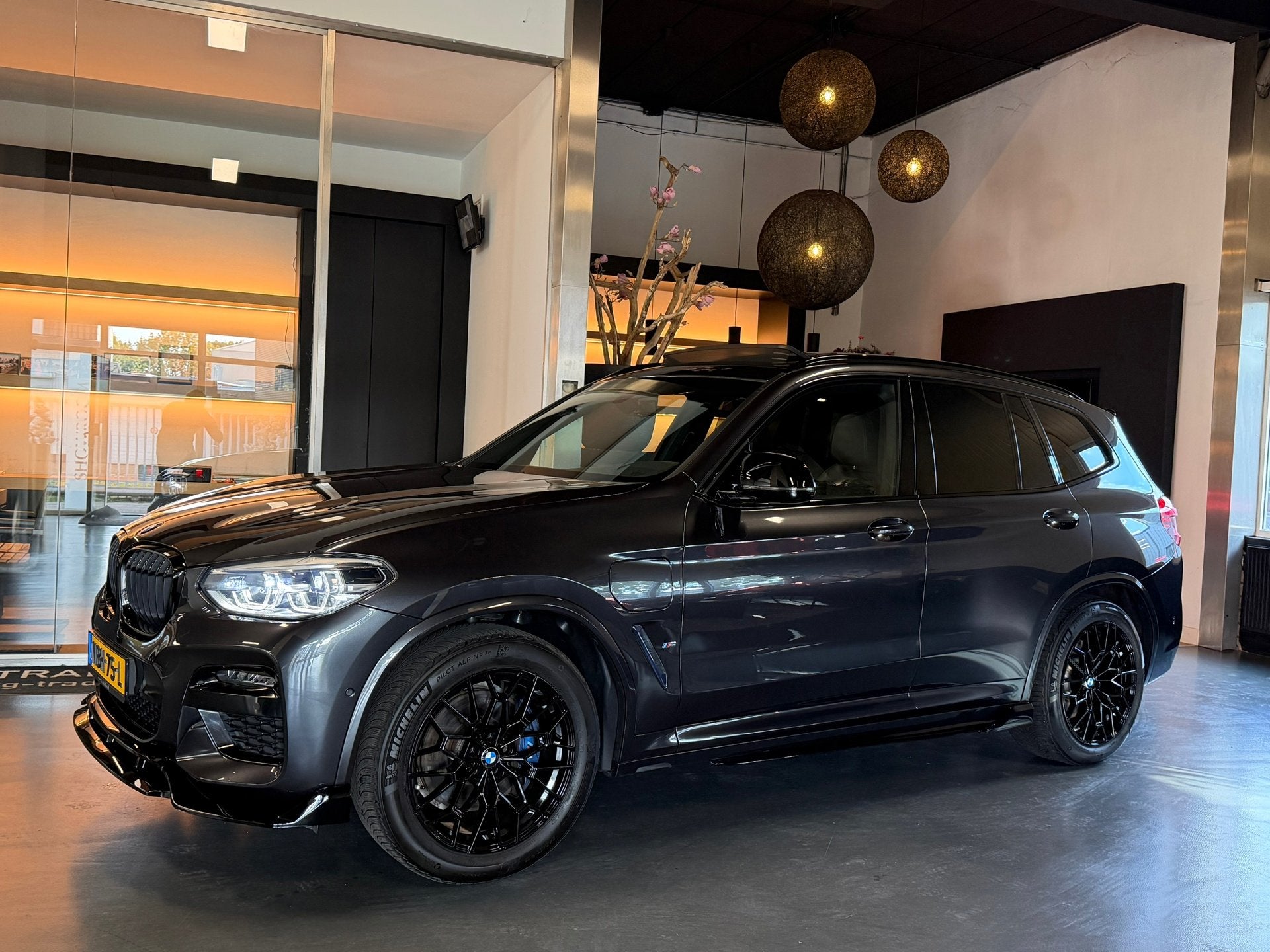 BMW X3 xDrive30e M Pack Panorama Memory Camera, Gebruikt, 4 cilinders, 2000 kg, Bedrijf