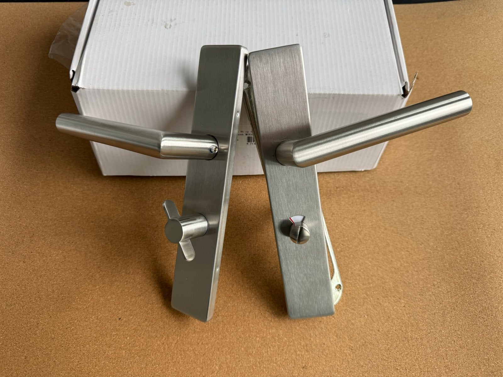 4 Intersteel deurkrukken RVS (1x WC-sluiting) - Nieuw, Ophalen of Verzenden, Nieuw, Rvs, Klink of Kruk