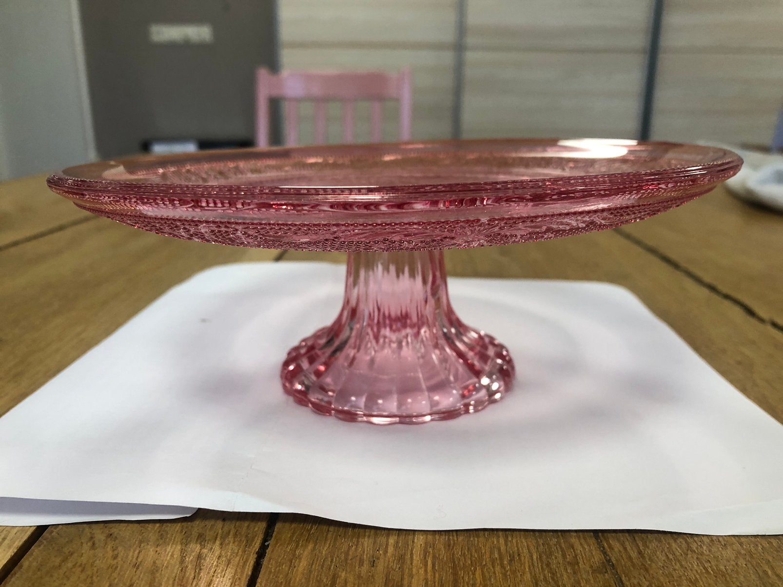 Roze taartplateau 20 cm diameter hoog 7,5 cm, Ophalen of Verzenden