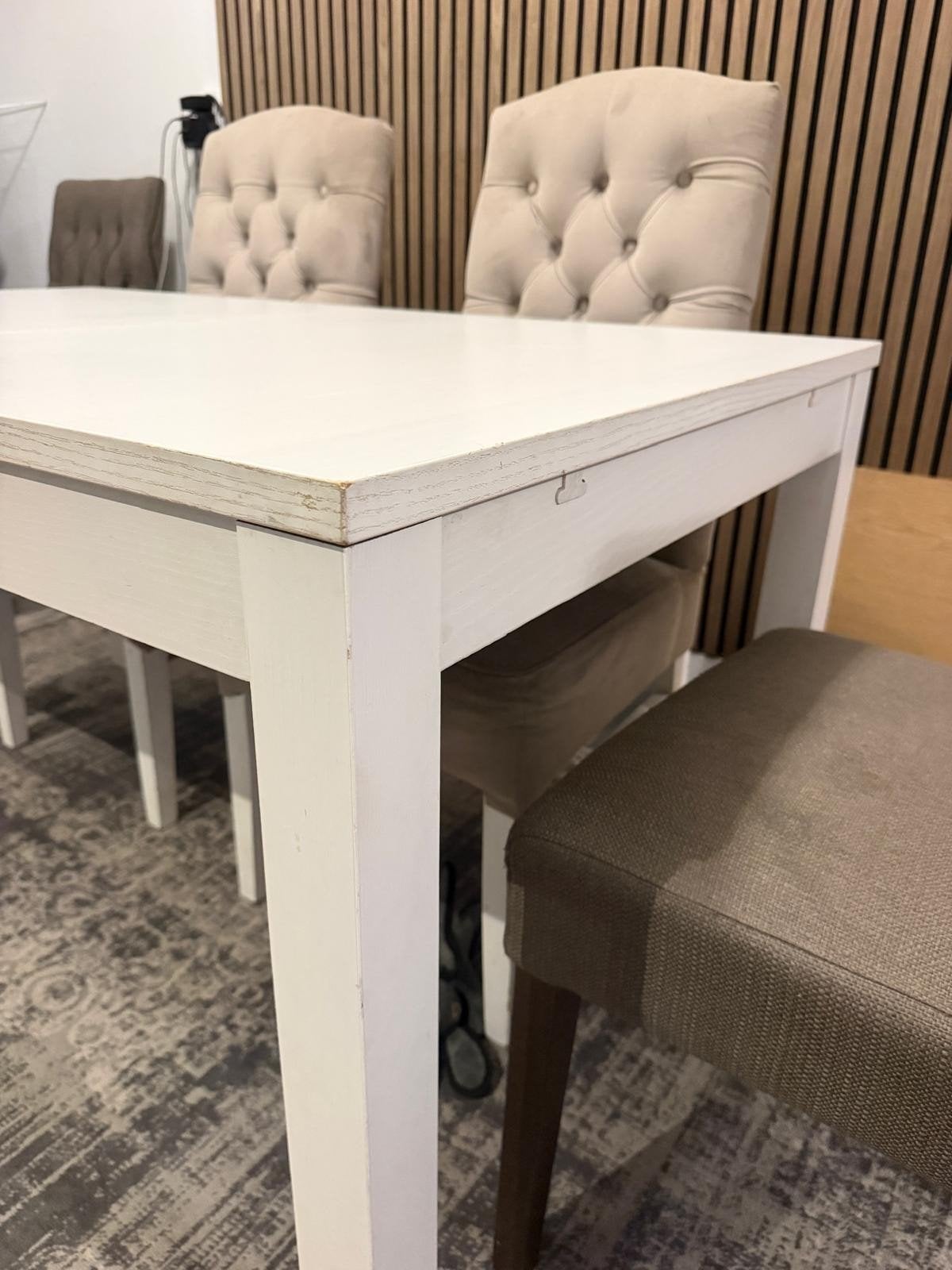 Foto 9 van witte BJURSTA uitschuifbare  ikea eettafel
