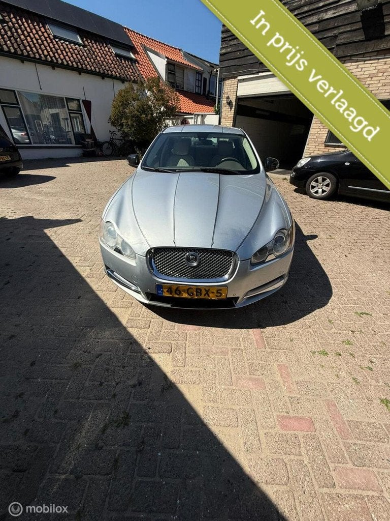Jaguar XF 2.7D V6 Luxury MOET NU WEG !