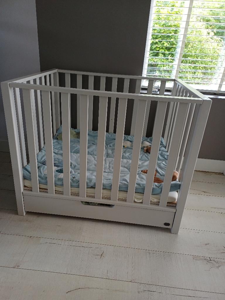 Baby box met matras en kleed, Kinderen en Baby's, Boxen, Ophalen of Verzenden, Zo goed als nieuw, Rechthoekig, In hoogte verstelbaar