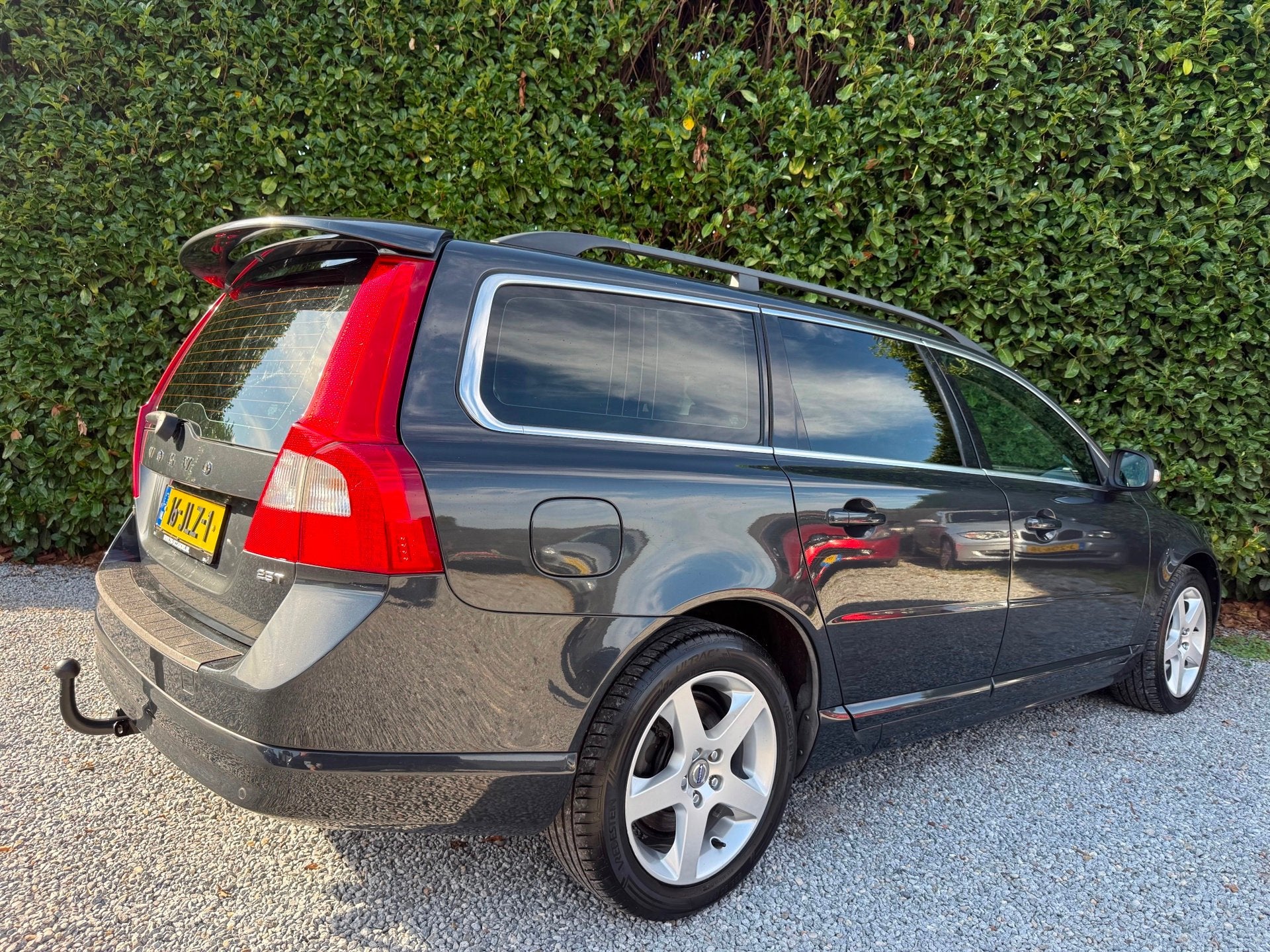 Volvo V70 2.5T Momentum AUT|NWE APK & DB-RIEM|NAVI|TREKH|LEE, Auto's, Zwart, Verwarmde buitenspiegels, 2521 cc, 1567 kg
