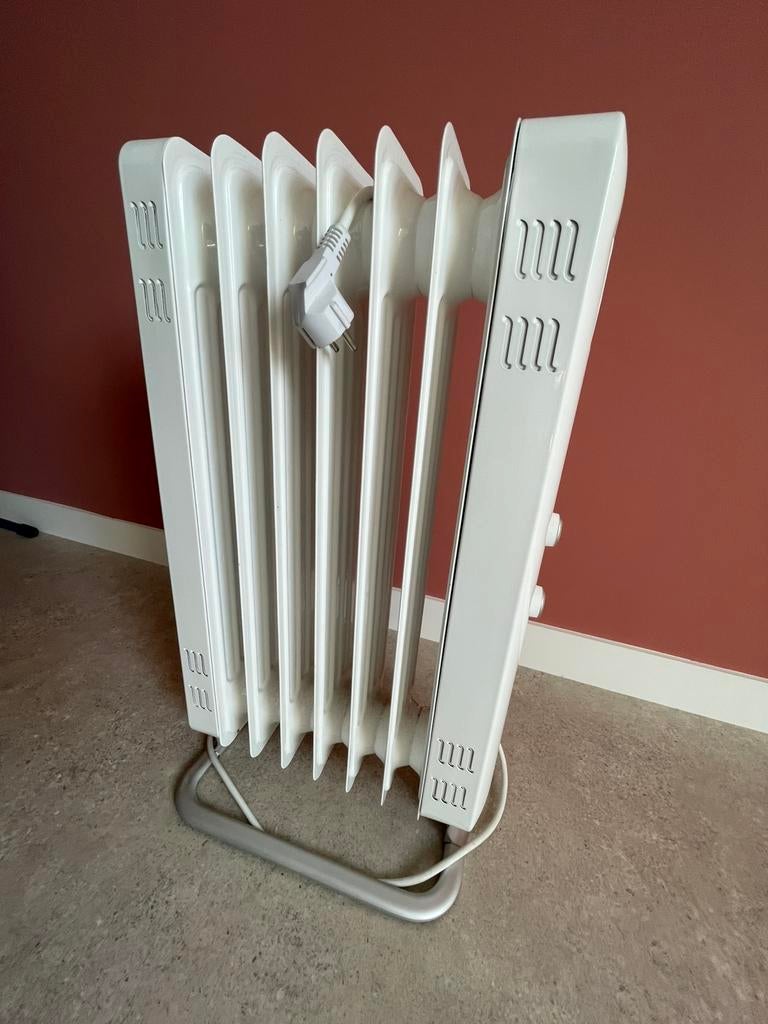 Mill oliegevulde radiator 1500W – stille elektrische kachel, Huis en Inrichting, Kachels, Ophalen, Zo goed als nieuw, Elektrisch