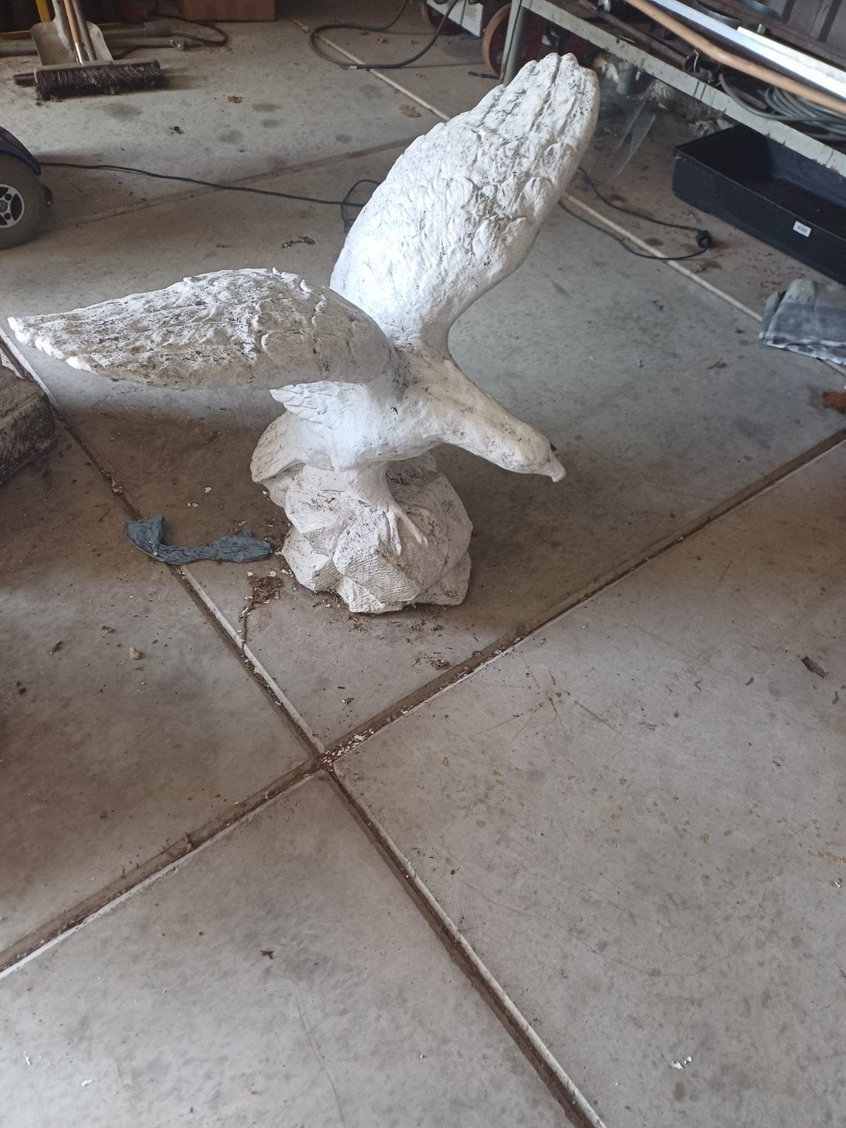 Betonnen Adelaar Beeld met Sokkels - Tuindecoratie, Tuin en Terras, Tuinbeelden, Ophalen of Verzenden, Gebruikt, Beton, Dierenbeeld
