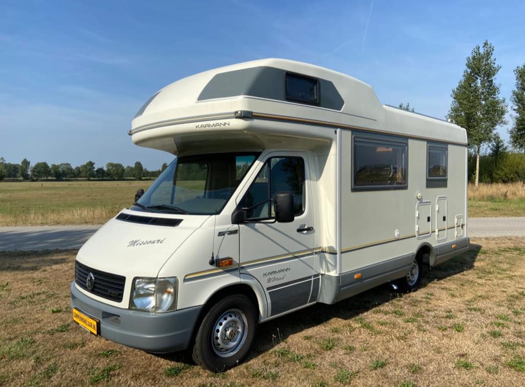Verhuur: Karmann Missouri Grand Alkoof Camper - VW LT, Caravans en Kamperen