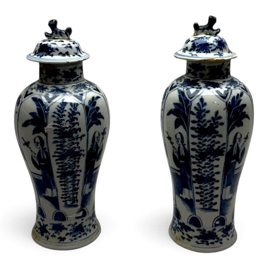 Twee 19e eeuwse Chinees porseleinen kastvazxen, blauw-wit, Antiek en Kunst, Ophalen of Verzenden