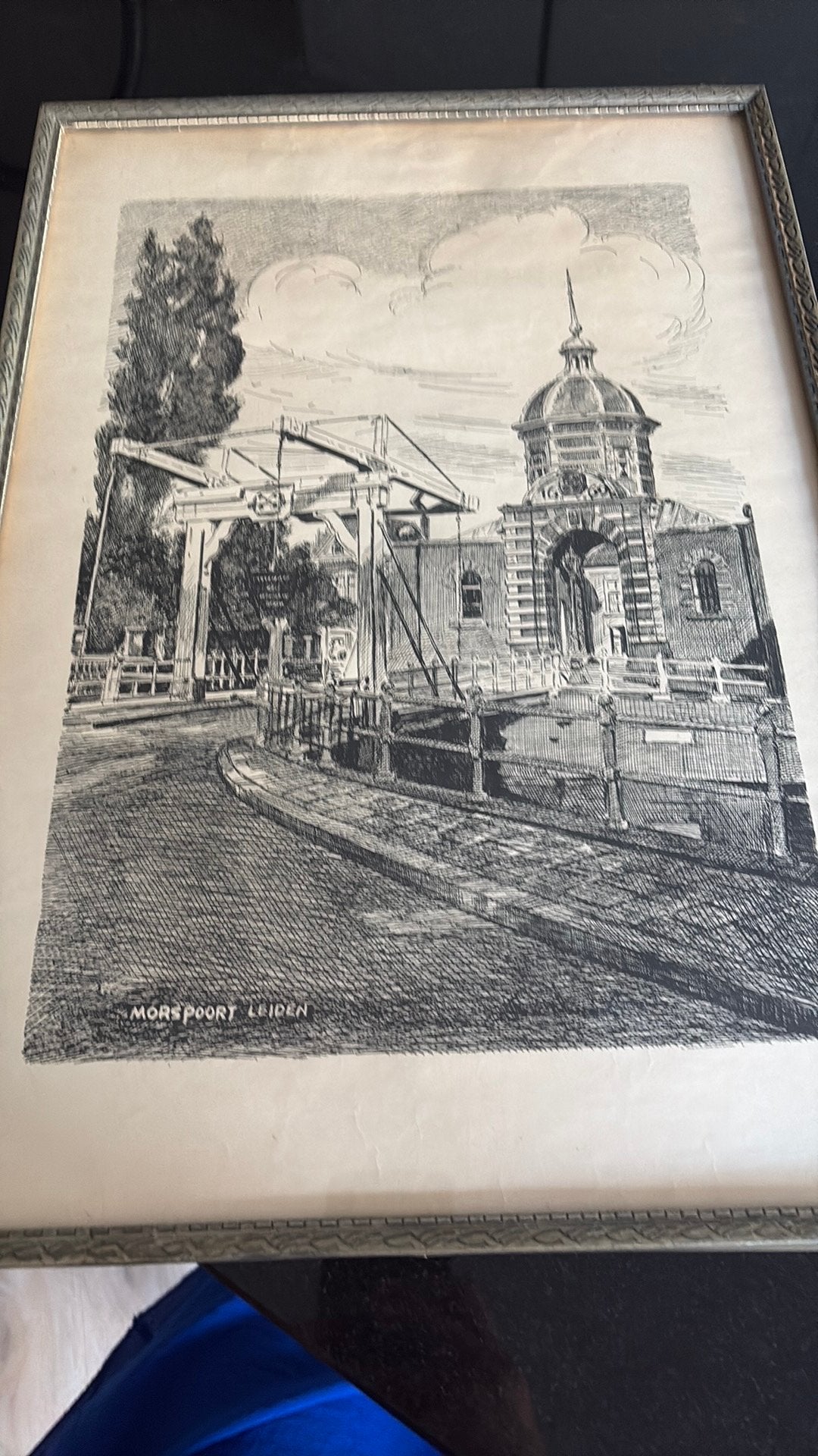 Pentekening Leiden, Ophalen, Tekening, Pentekening, Met ophangsysteem