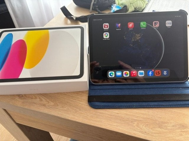 Ipad 10e generatie 256 GB, Computers en Software, Apple iPads, Zo goed als nieuw, Apple iPad, Wi-Fi, 10 inch, 256 GB, Grijs, Ophalen of Verzenden