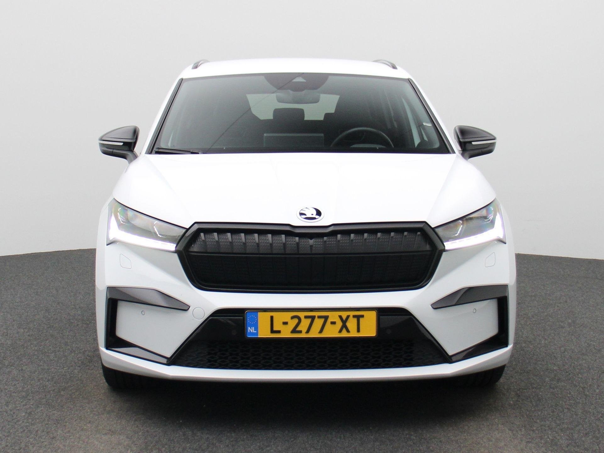 Skoda Enyaq iV 60 Sportline SOH 85%/ Camera/ stuurverwarming, Auto's, Automaat, 12 maanden, Achterwielaandrijving, Gebruikt