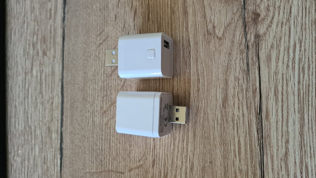 USB A Switch werkt met de Philips Hue-app - Zigbee, Hobby en Vrije tijd, Ophalen of Verzenden, Zo goed als nieuw