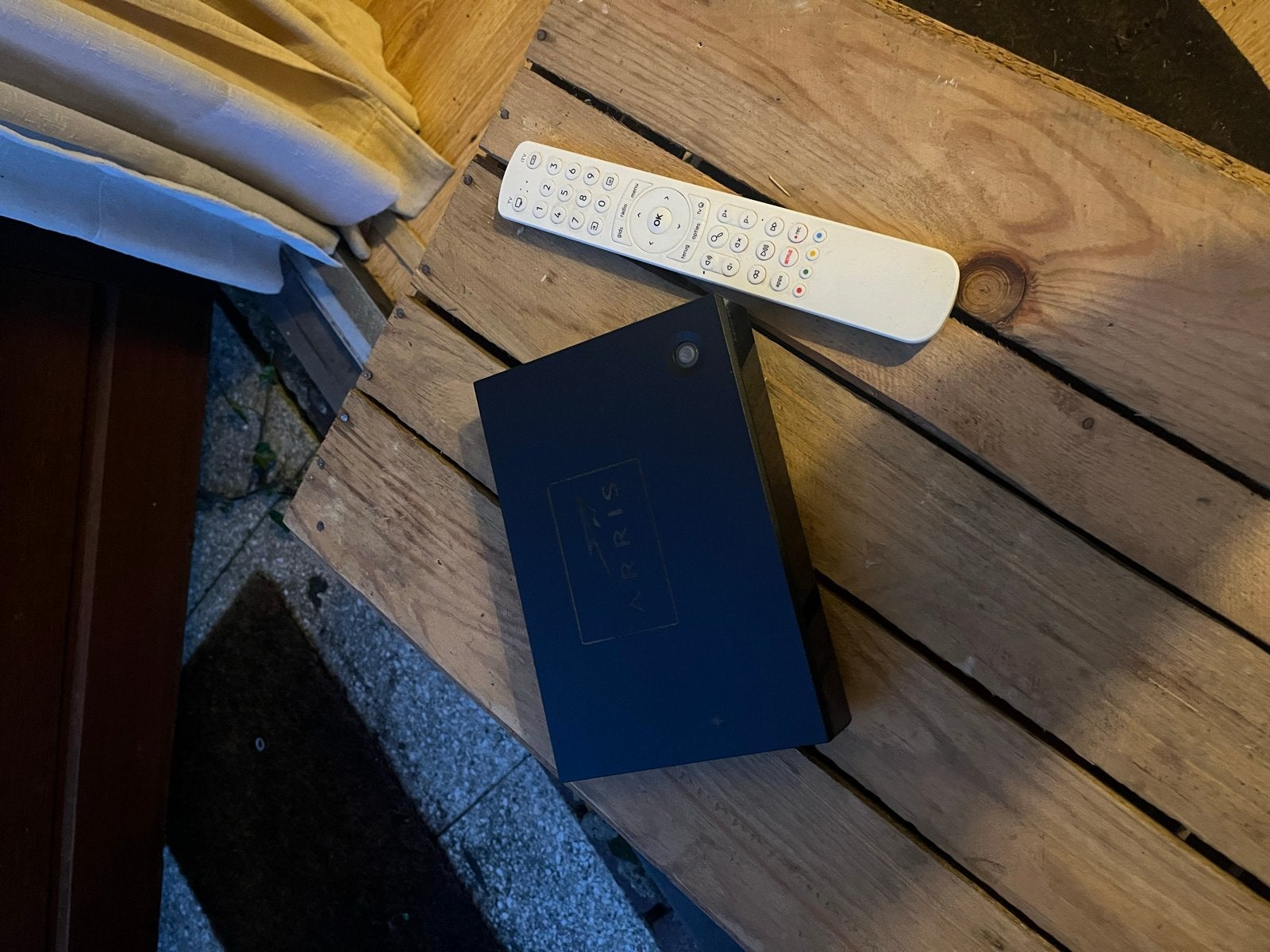 Arris VIP2952 V2 TV Ontvanger voor Ziggo en KPN, Ophalen of Verzenden, Gebruikt, Decoder