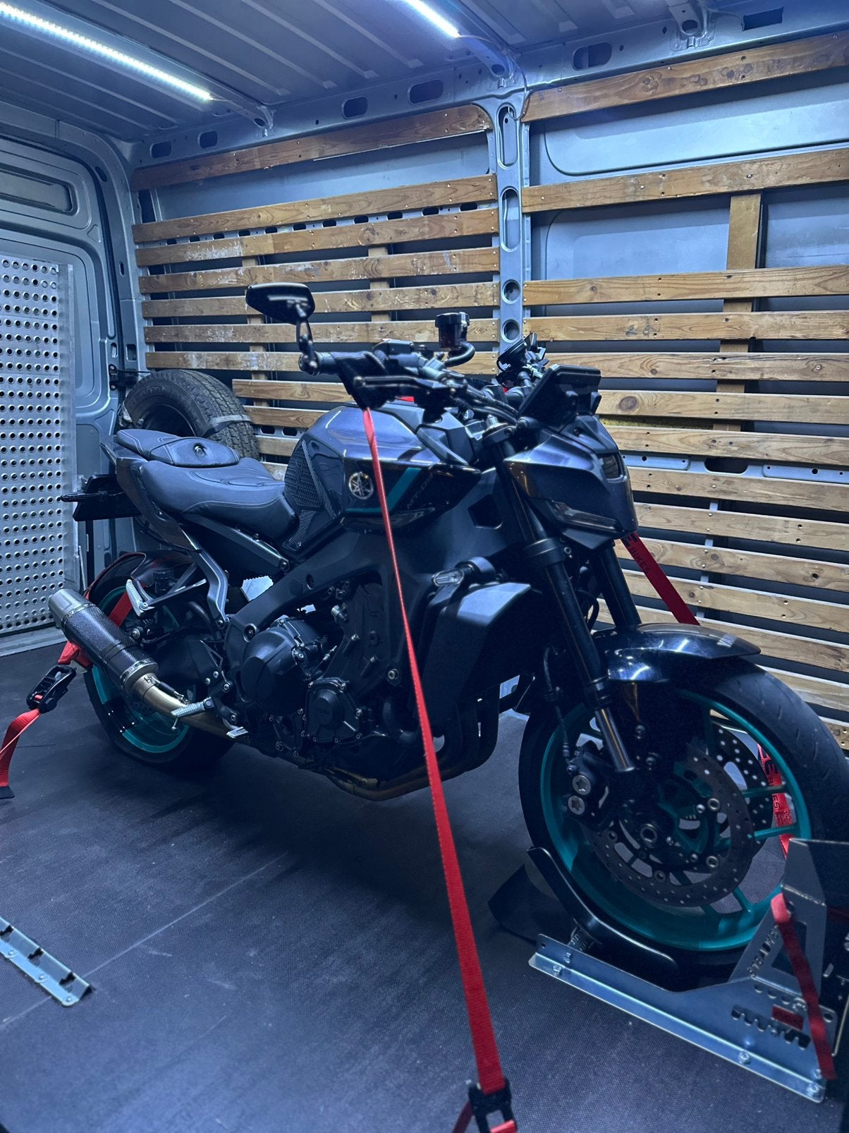 Onderhoud en reparaties van motorfietsen, Garantie, Bandenservice