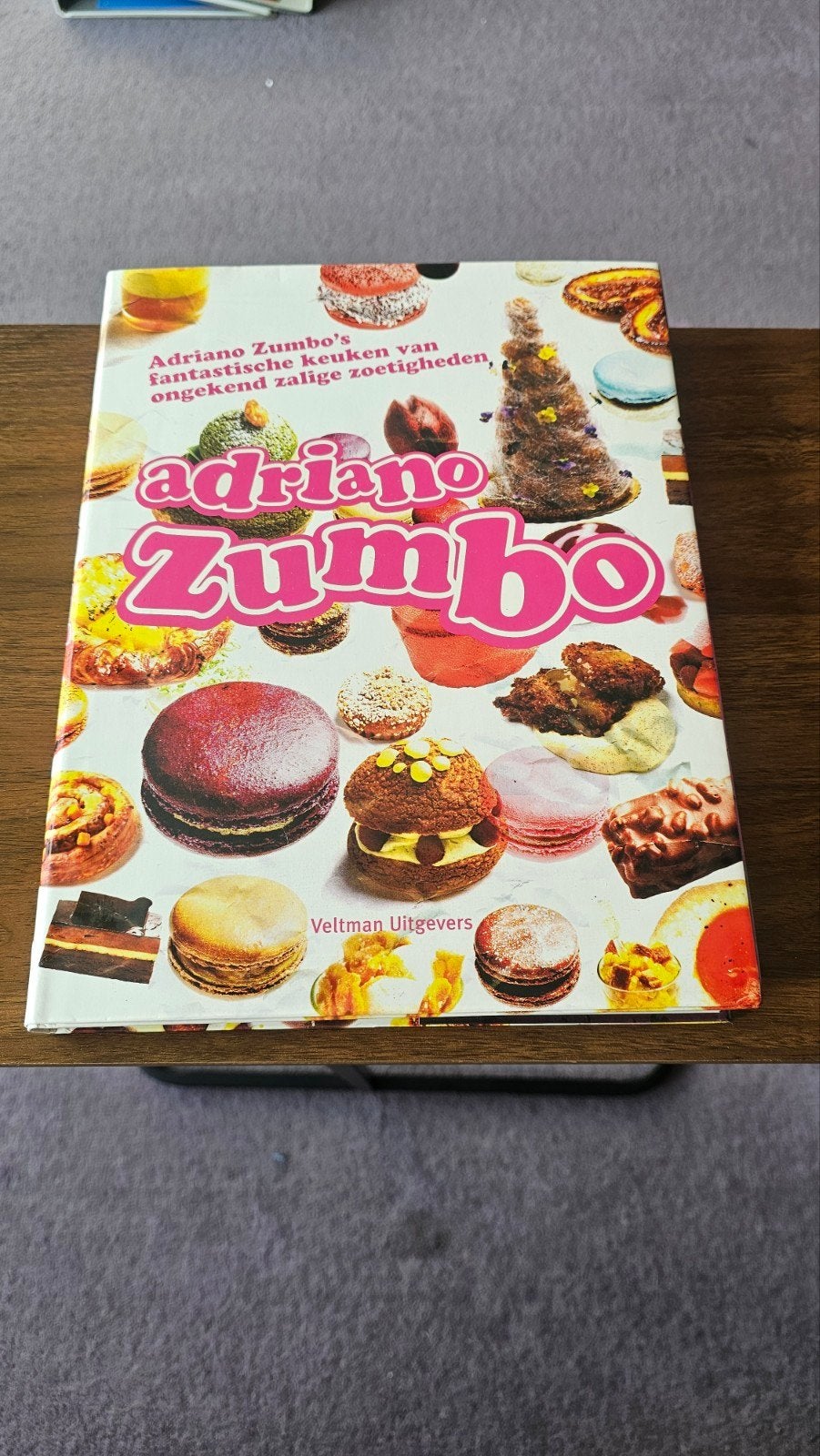 Adriano Zumbo: Fantastische zoetigheden kookboek, Ophalen of Verzenden, Zo goed als nieuw, Adriano Zumbo, Taart, Gebak en Desserts