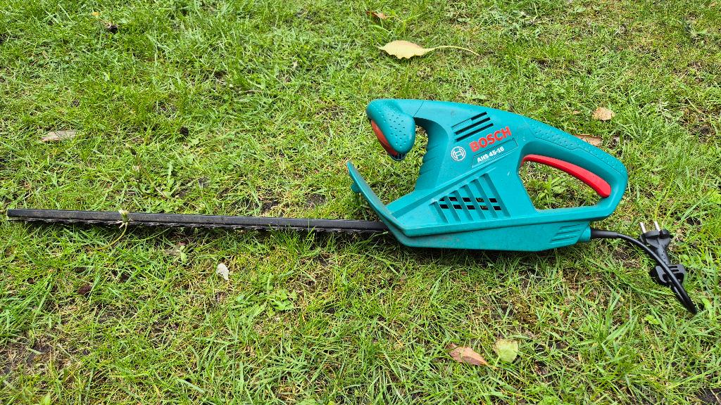 Bosch Electrische Heggenschaar AHS 45-16, Tuin en Terras, Heggenscharen, Ophalen, Gebruikt, Elektrisch, BOSCH