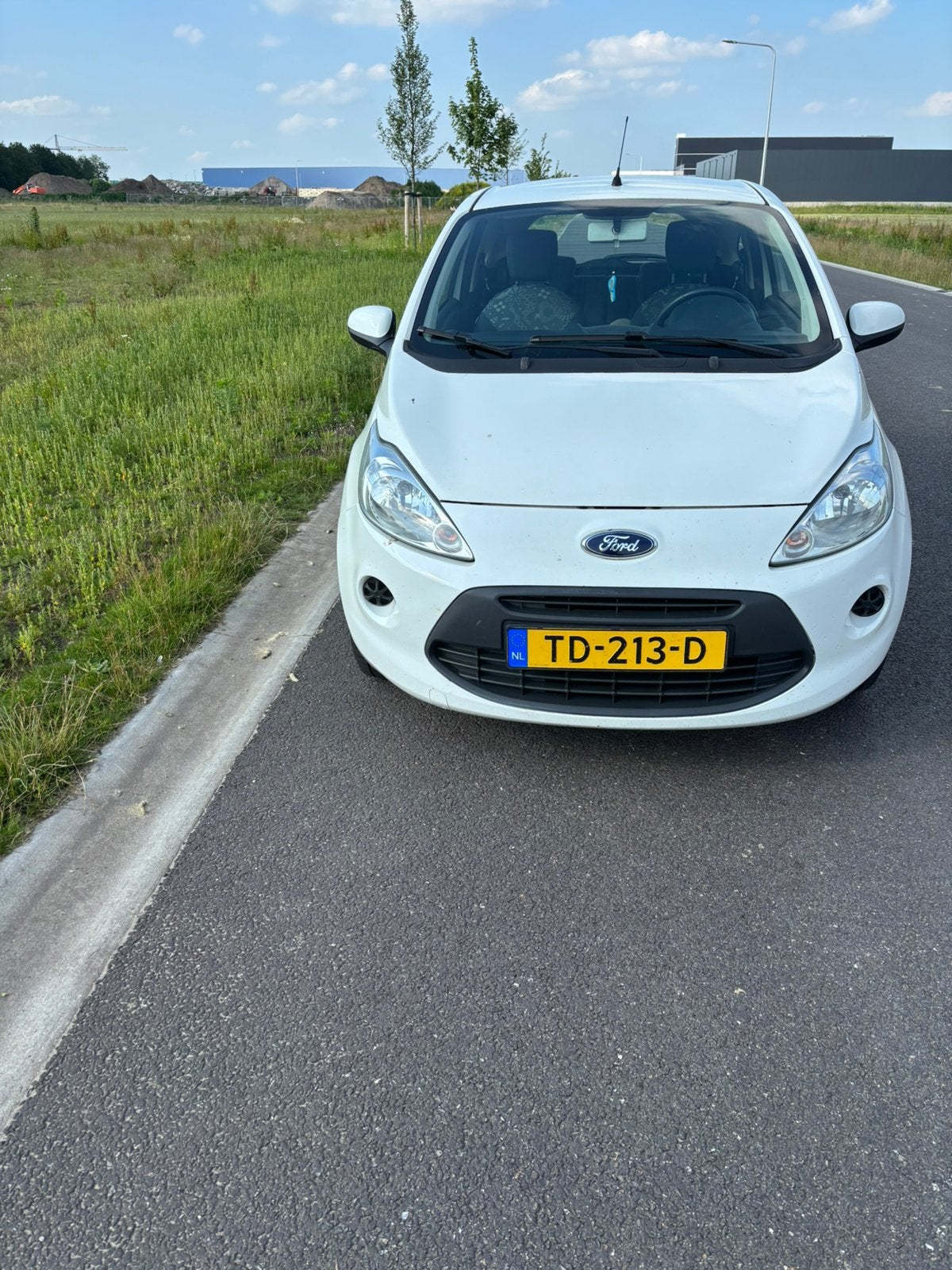 Ford Ka 1.2 69pk 2013 bieden geen pb.lees tekst, Auto's, Voorwielaandrijving, 1242 cc, 4 cilinders, 4 stoelen
