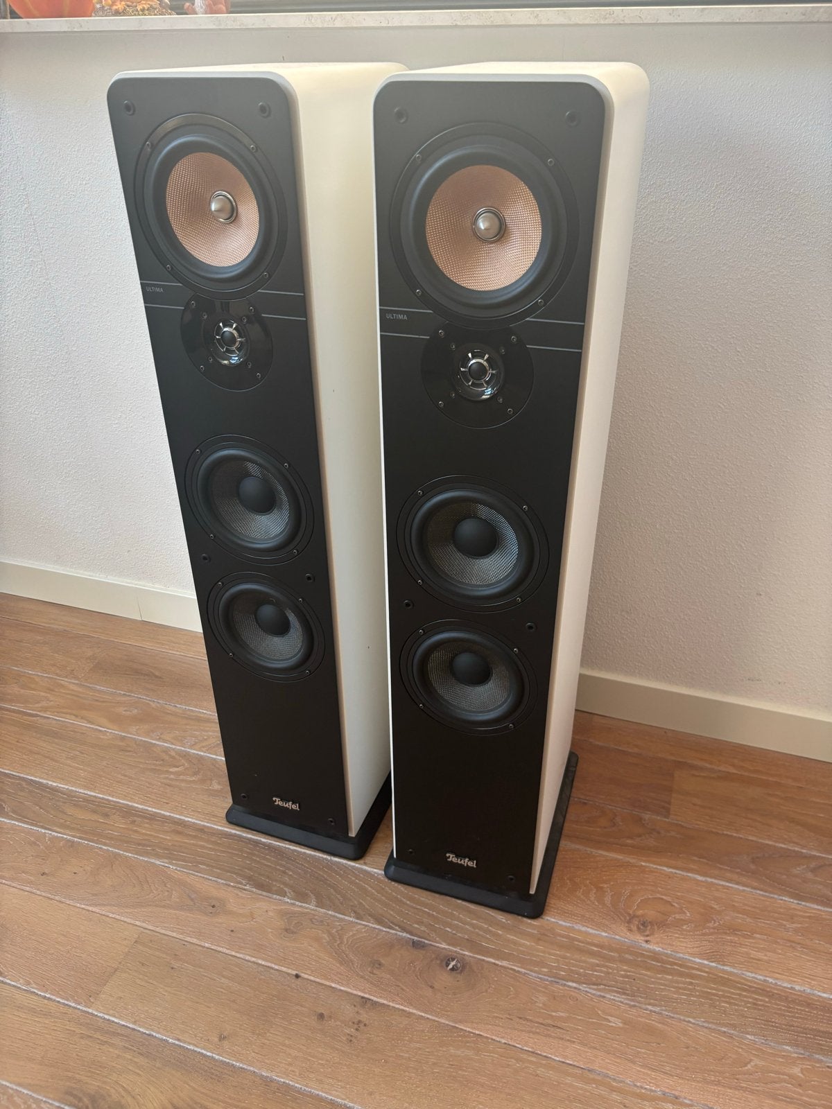 Teufel Ultima 40 mk3 Vloerstaande Luidsprekers, Vloerstaande luidspreker, Zo goed als nieuw, Basreflex, Ophalen