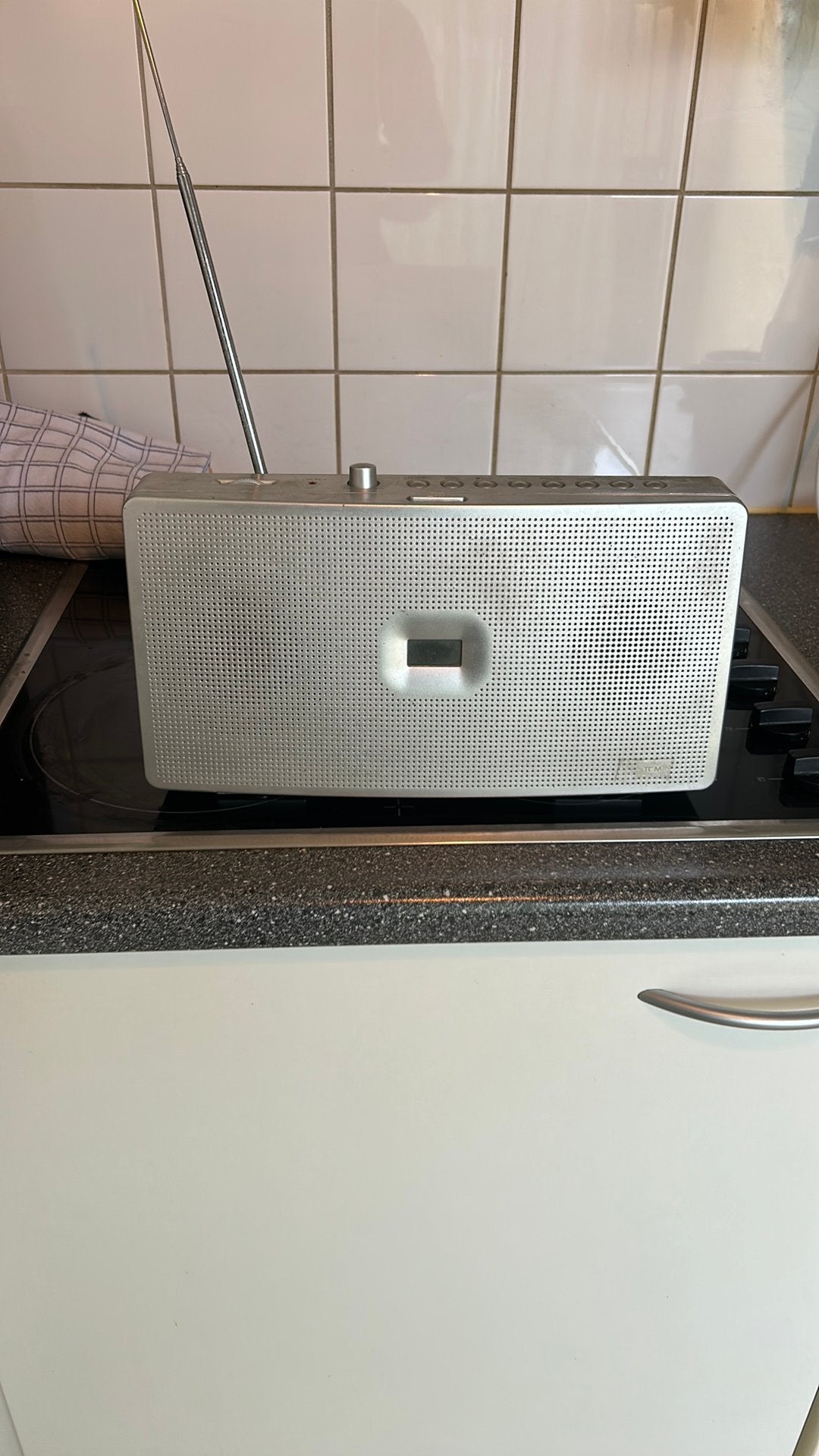 TCM (Tchibo) Design Radio / CD-speler – Zilver vintage, Ophalen of Verzenden, Zo goed als nieuw, Overige merken