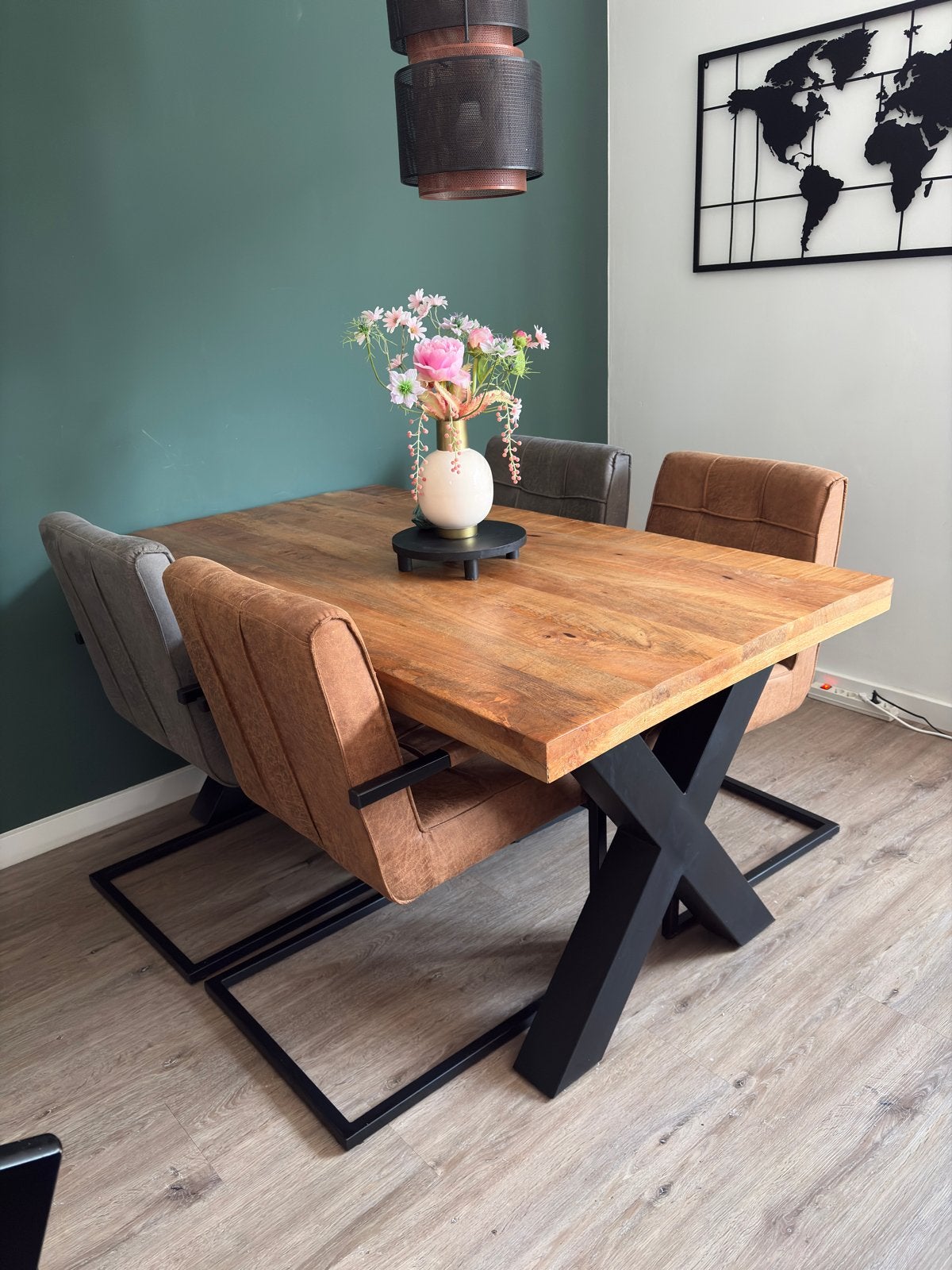 Massief mangohout eethoek met 4 stoelen, Huis en Inrichting, Ophalen, Zo goed als nieuw, 4 tot 6 stoelen