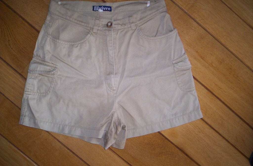 VIVRE bermuda zand maat S, Kleding | Dames, Maat 38/40 (M), Kort, Beige, Ophalen of Verzenden