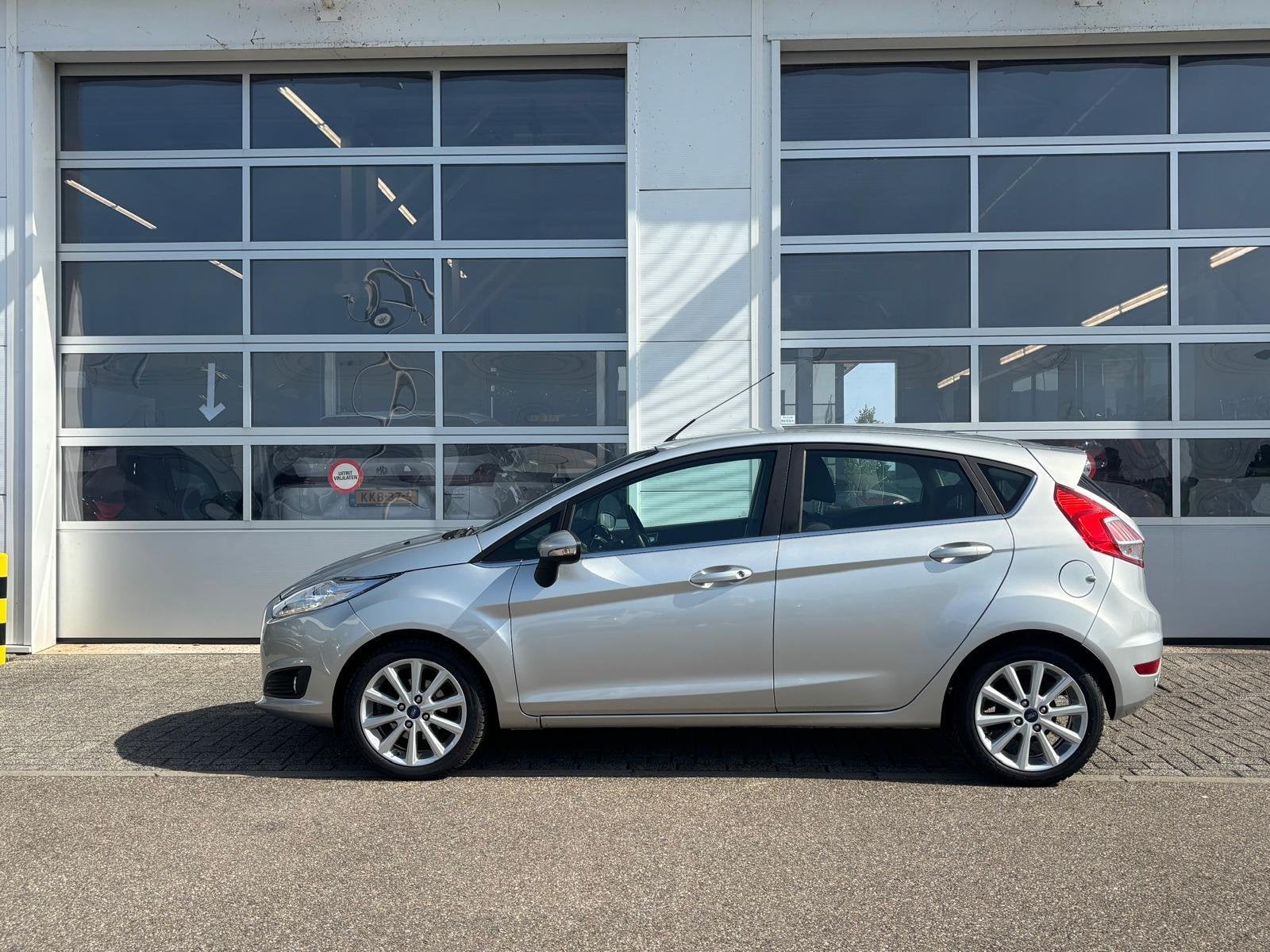 Ford Fiesta 1.0 EcoBoost Titanium | Automaat | Scherp geprij, Auto's, 12 maanden, Euro 6, Origineel Nederlands, Bedrijf