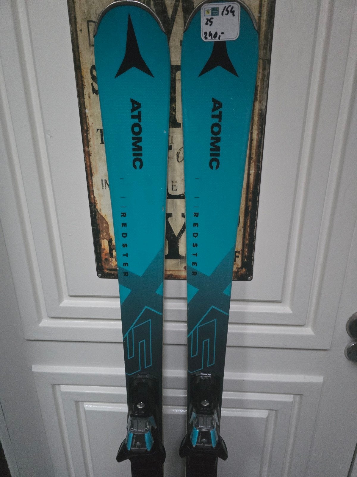 2025 154cm ATOMIC REDSTER X5 WOODCORE TITANIUM CARVE SKI