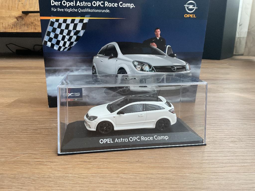 1/43 Opel Astra OPC Race Camp, Ophalen of Verzenden, Nieuw, Auto, MiniChamps
