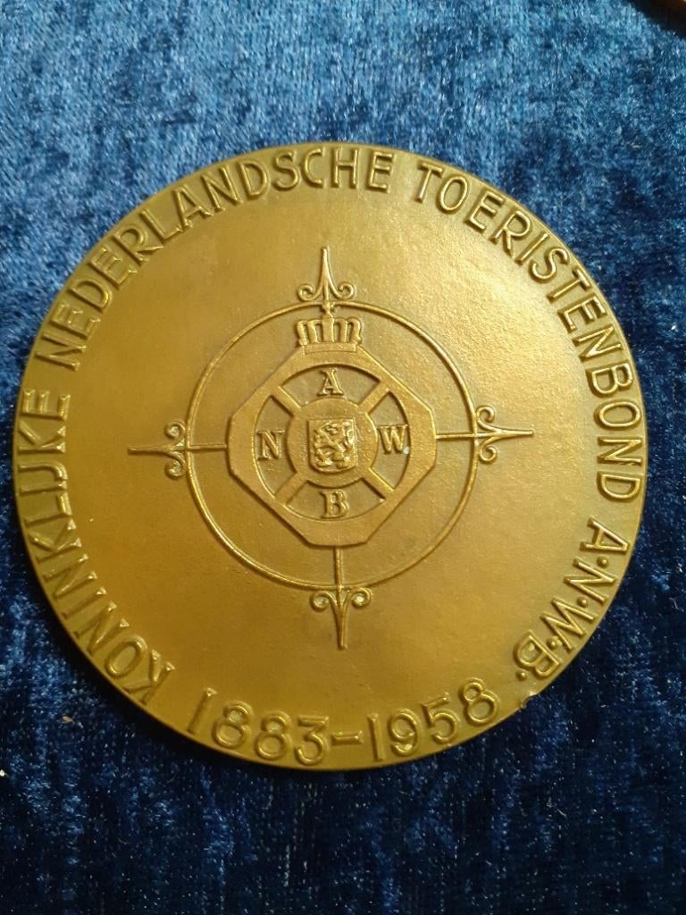 KONINKLIJKE NEDERLANDSCHE TOERISTENBOND, Ophalen of Verzenden, Brons, Nederland