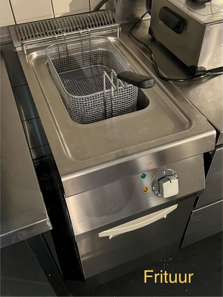 Friteuse Frituur Zanussi Z7FRED1GF0 - 15 L, Witgoed en Apparatuur, 4 liter of meer, Ophalen, Zo goed als nieuw