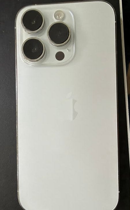 Foto 4 van iPhone 14 Pro 256GB Zilver - lichte geruikssporen