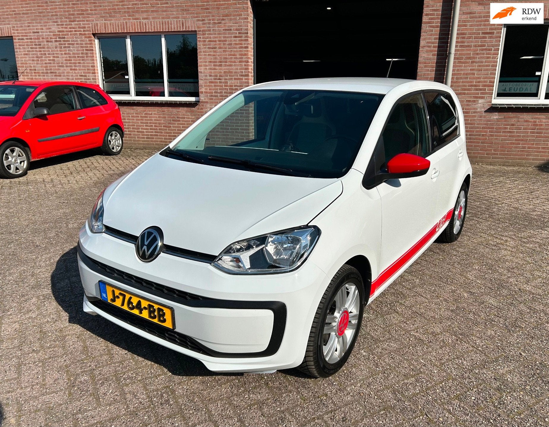 Volkswagen Up! 1.0 beats // 132.000 km // Nieuwe APK !, Voorwielaandrijving, Origineel Nederlands, Bedrijf, Handgeschakeld