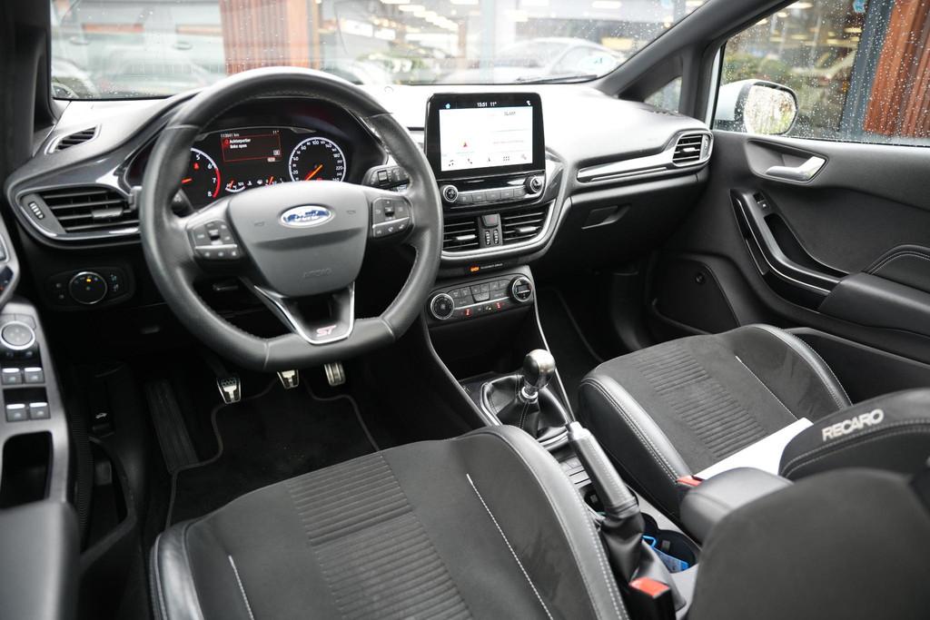 Ford Fiesta 1.5 EcoBoost ST-3 Panoramadak Bang & Olufsen Dod, Voorwielaandrijving, Euro 6, Leder en Stof, Handgeschakeld