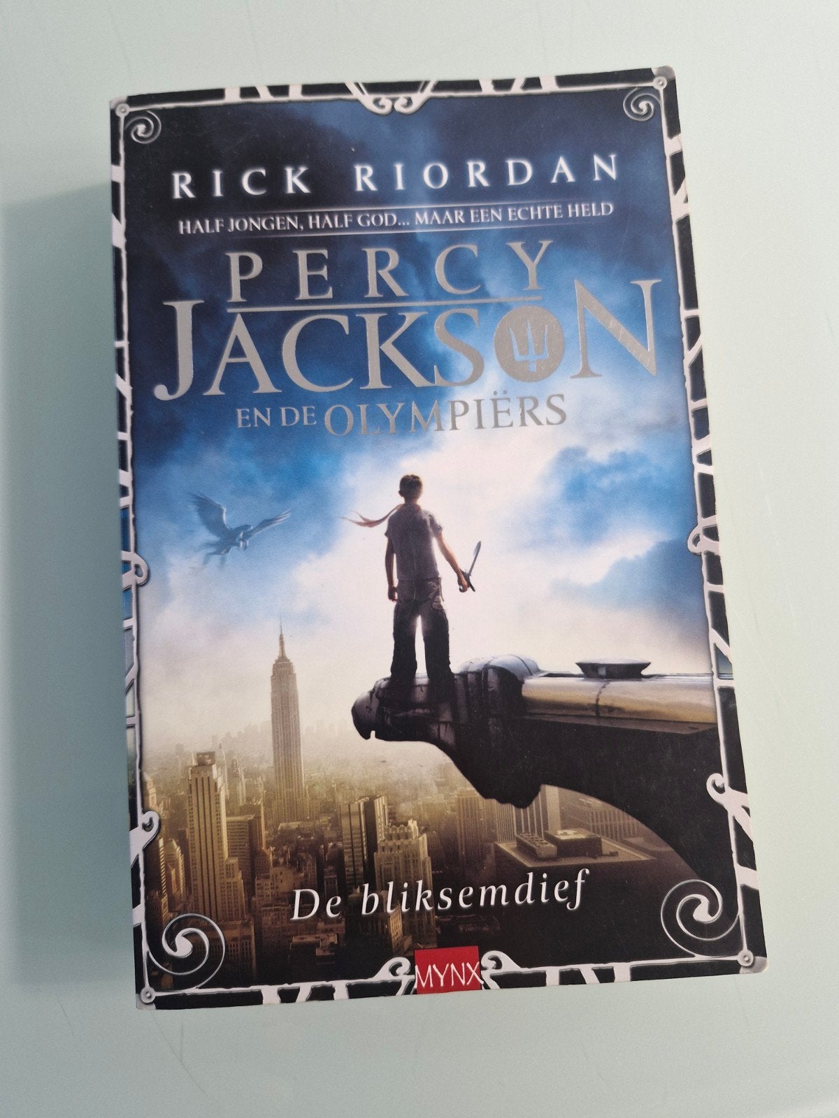 Percy Jackson En de OLYMPIËRS, De bliksemdief, Boeken, Ophalen of Verzenden, Zo goed als nieuw, Rick Riordan