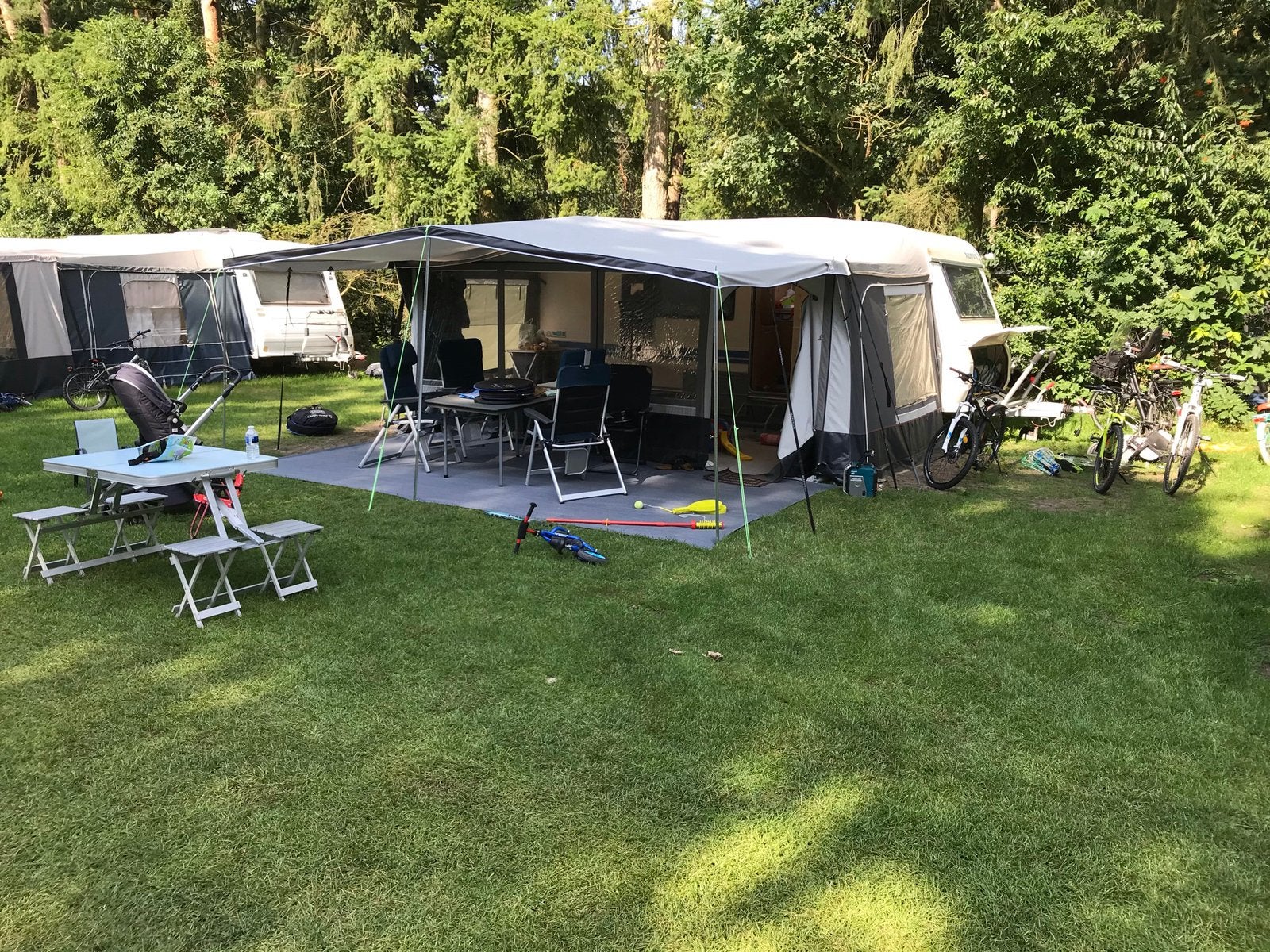 Brand Tencate Veneto voortent en luifel 975cm. Omloopmaat 13, Ophalen, Gebruikt, Brand
